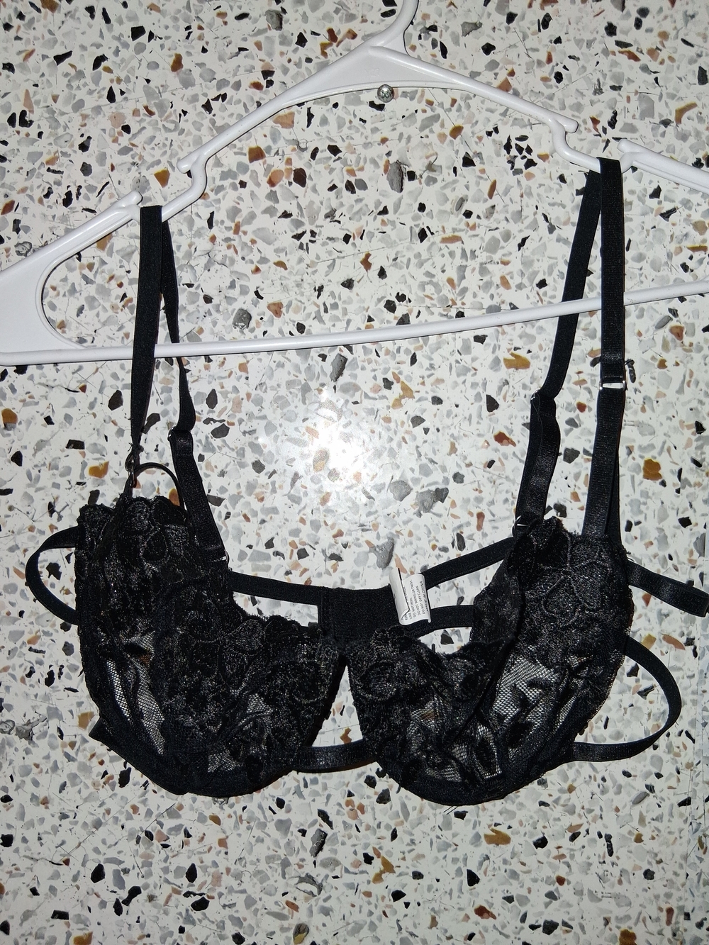 Women's Lingerie Bra Lace Size Large Black Underwire